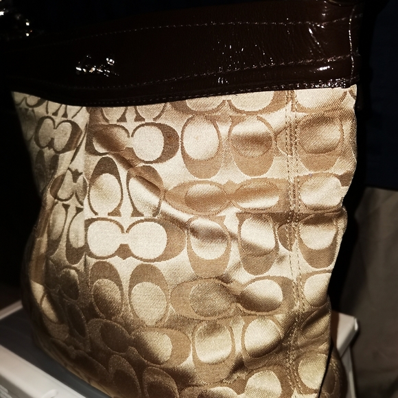 Purse - Picture 4 of 9